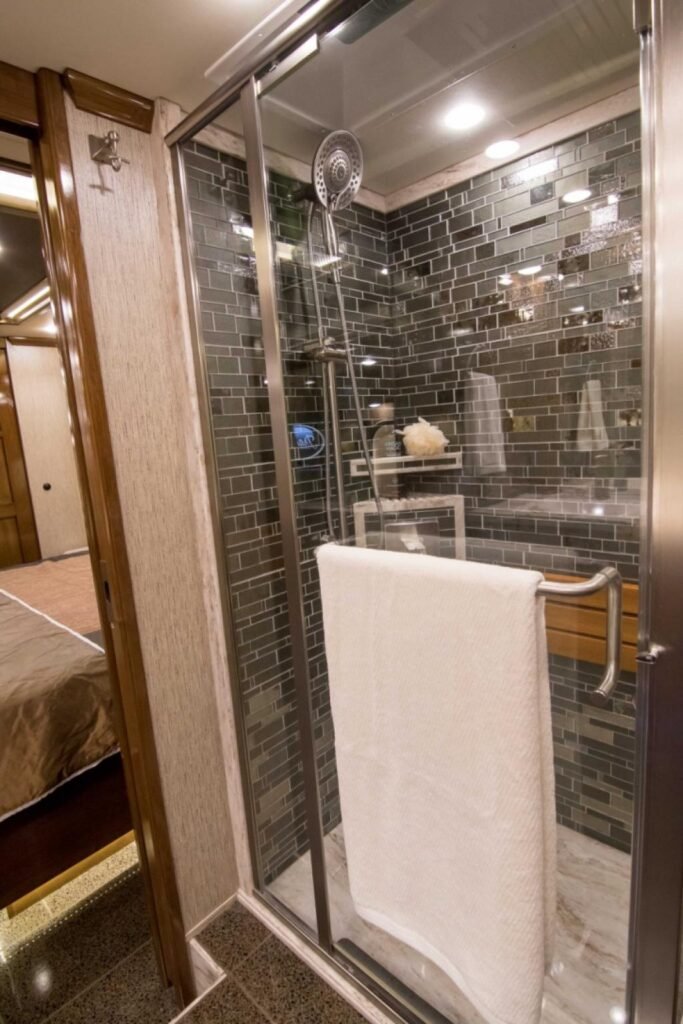 2014 Newmar King Aire4584