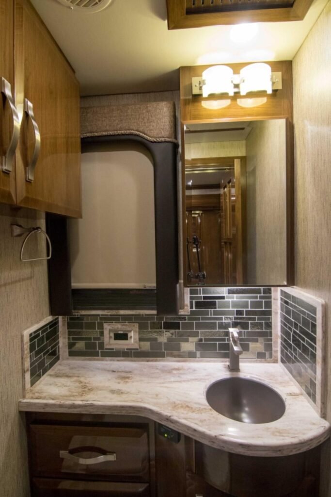 2014 Newmar King Aire4584