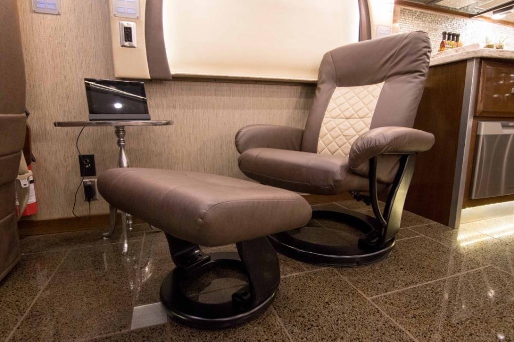 2014 Newmar King Aire4584